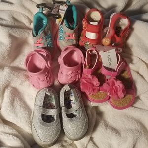 Bundle baby shoes